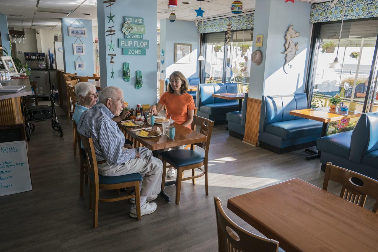 Four Sails Resort Virginia Beach Bagian luar foto